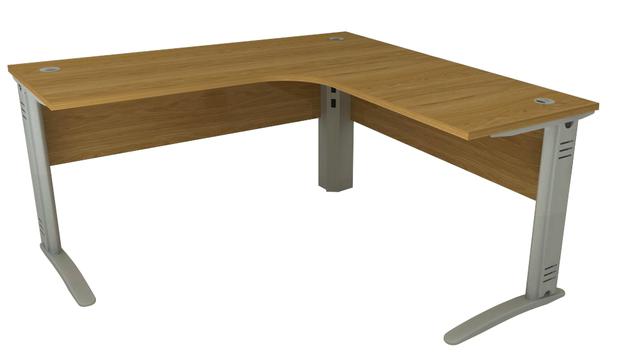 Mesa em L pé em aço